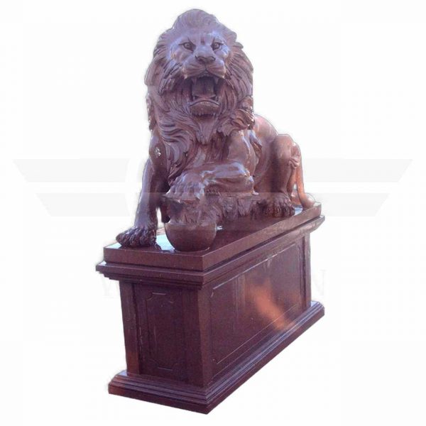 naturstein_skulptur_loewe_decorativ_wohndesign_weltstein
